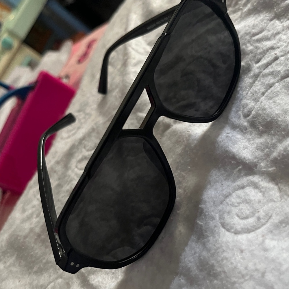 Stylish Black Sunglasses